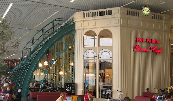 Grand Café Het Paleis te Schiphol